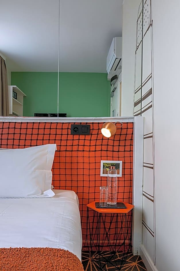 Hotel Olympic by Patrick Hayat