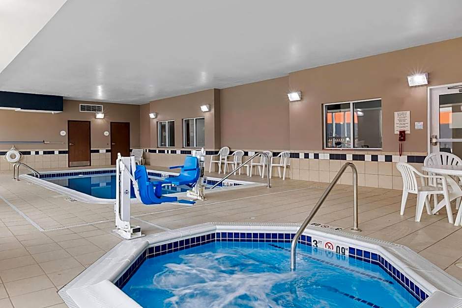 Comfort Inn & Suites Marion I-57