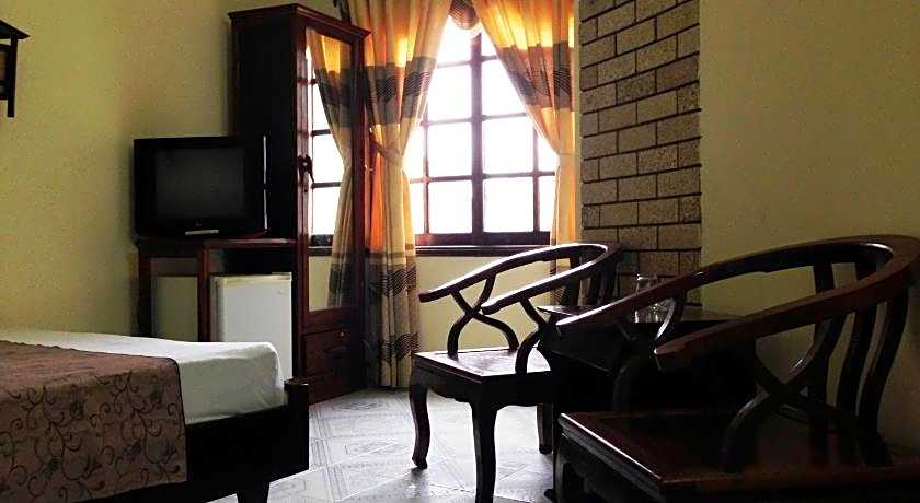 Dong Loi Hotel