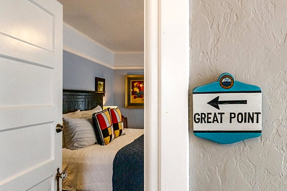 Nantucket Whale Inn, Half Moon Bay