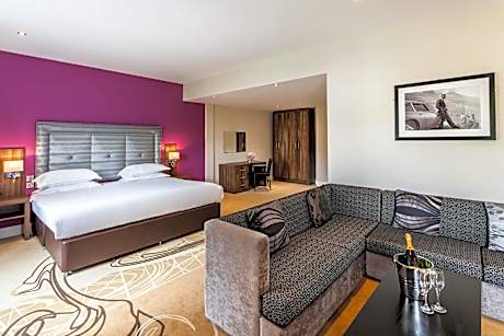 Suite with Lake View