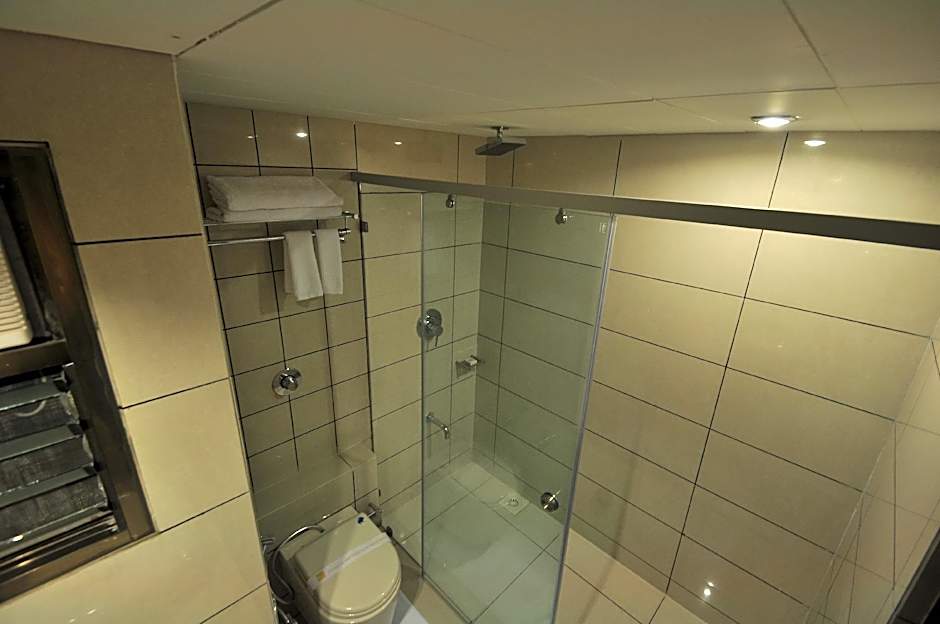 Le Grande Residency - Marriage Certificate Required