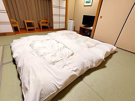 Japanese-Style Room