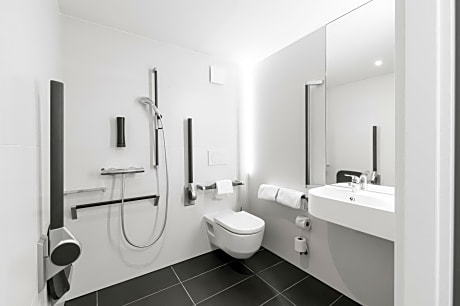 Queen Room - Disability Access