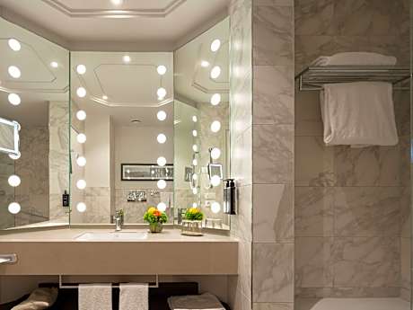 Jrsuite 1 Kg Bed + Sofa