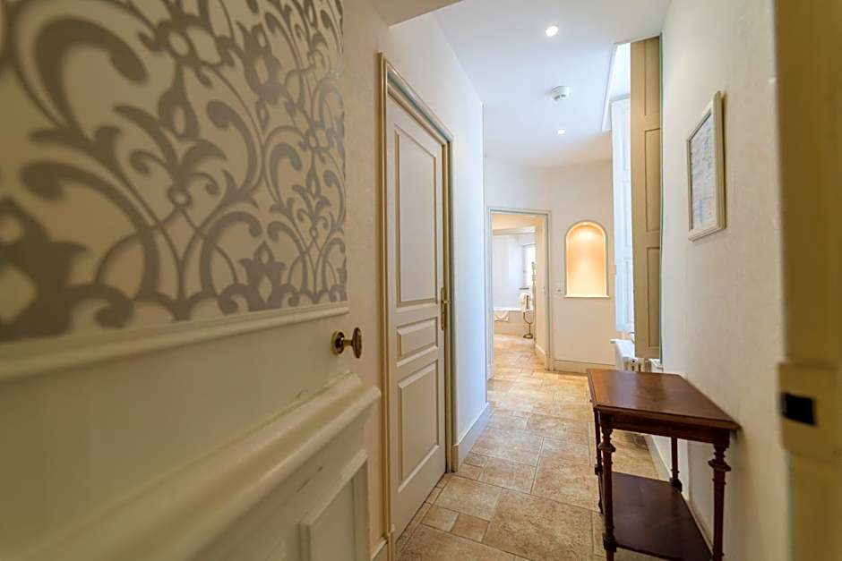 Hotel The Originals Château de Perigny