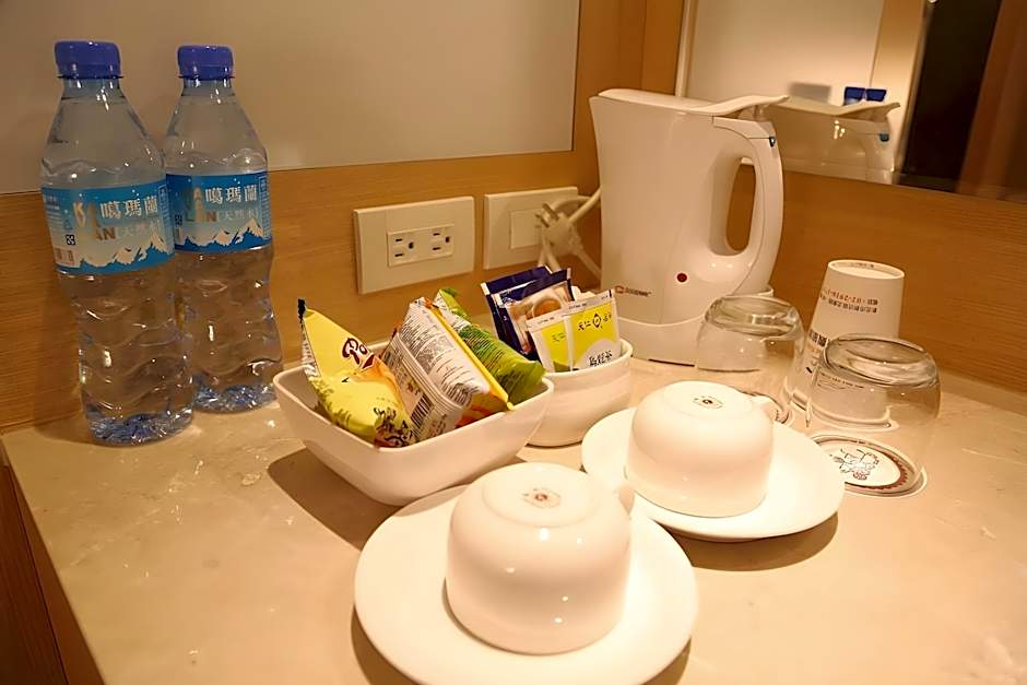 New California Hotel