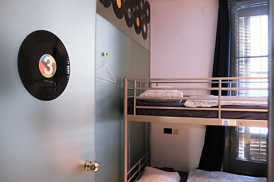 Alternative Creative Youth Hostel Barcelona