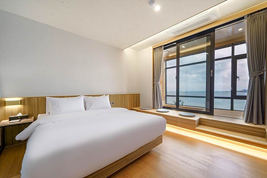 The Van Hotel