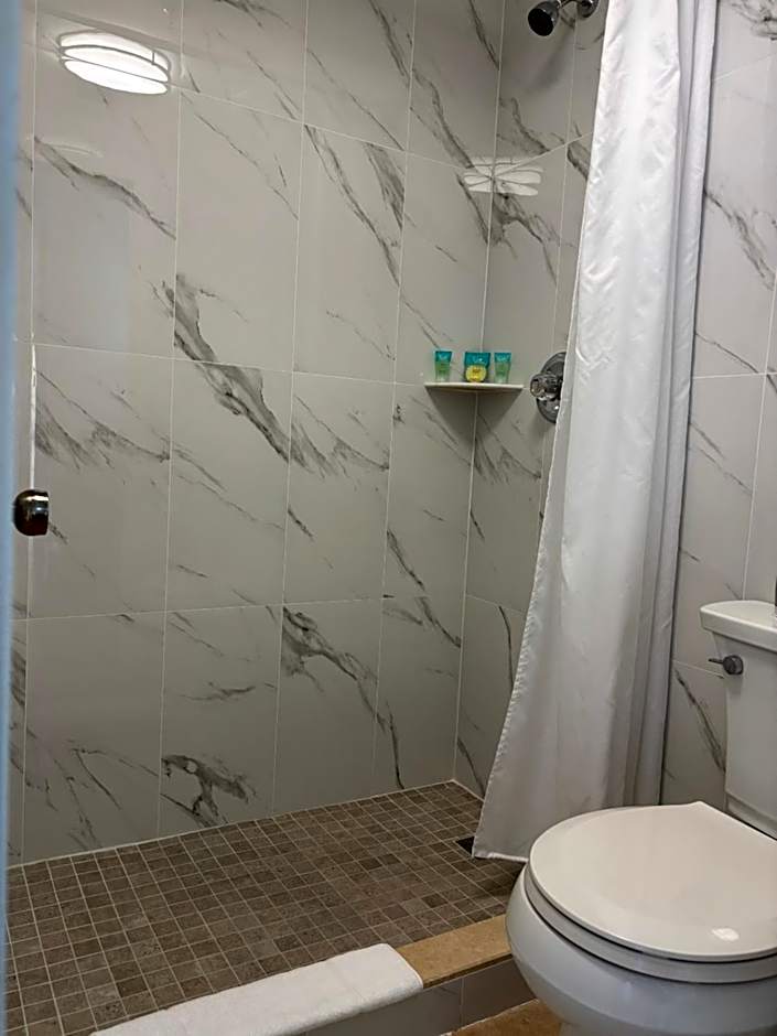 Naples Garden Inn