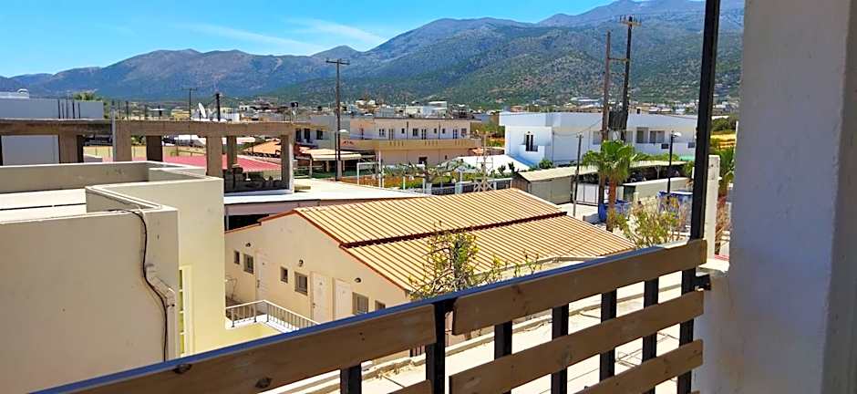 Cleo Rooms 250m from the beach