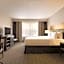 Country Inn & Suites by Radisson, Madison Southwest, WI