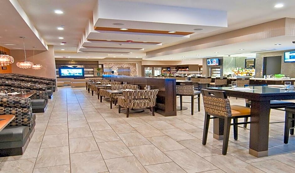 Holiday Inn Austin Airport, an IHG Hotel