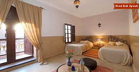 Saadiene Twin Room
