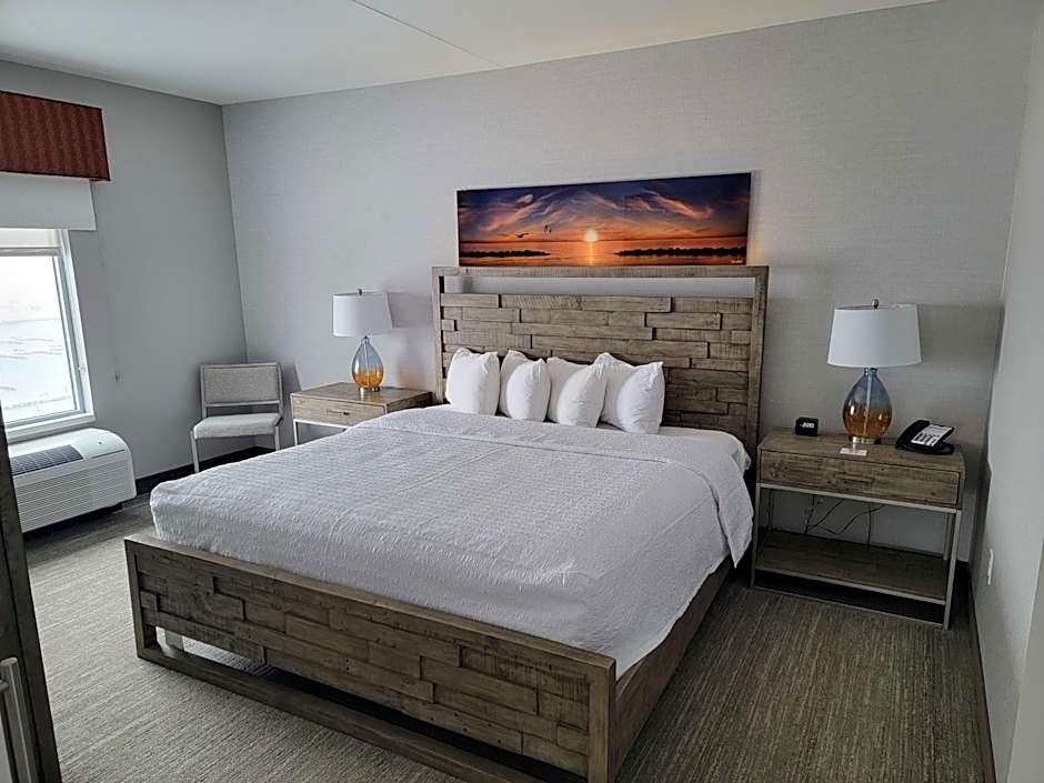 Hampton Inn By Hilton & Suites Erie/Bayfront, PA