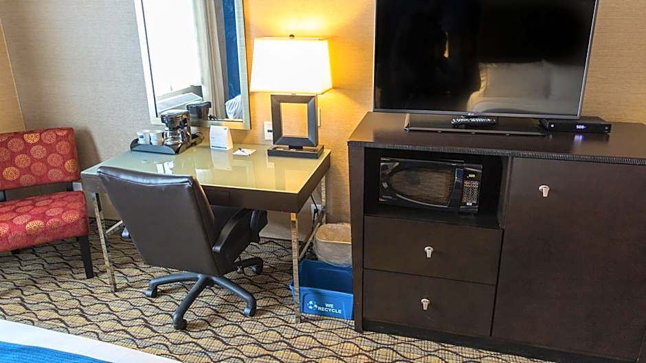 Holiday Inn Express Thunder Bay By IHG