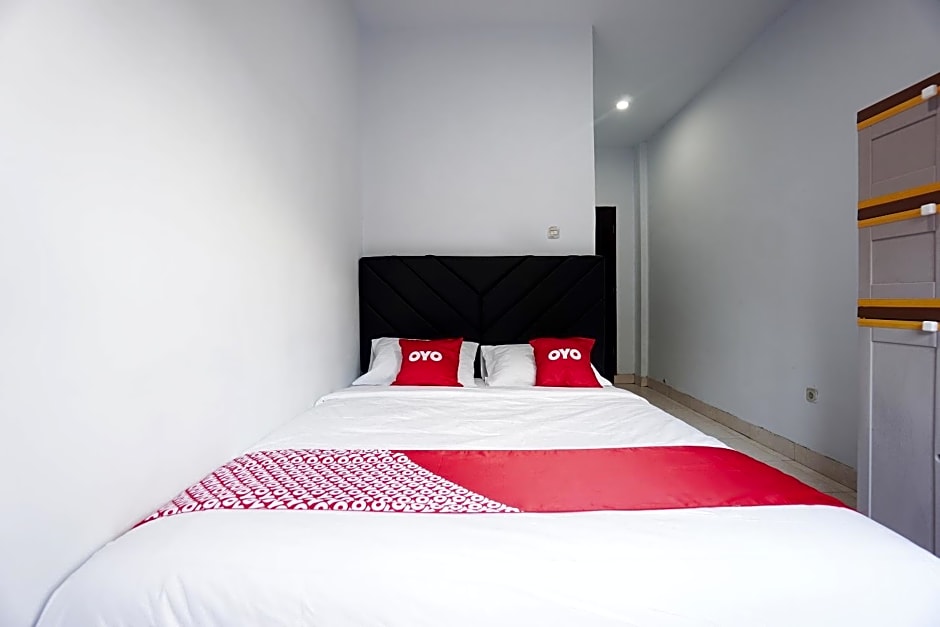 OYO 2566 Putri Kesia Rooms