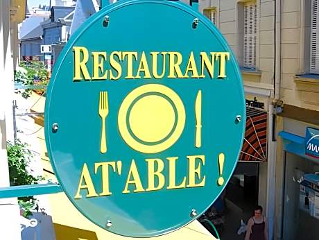 Logis Hotel Restaurant La Boule d'Or