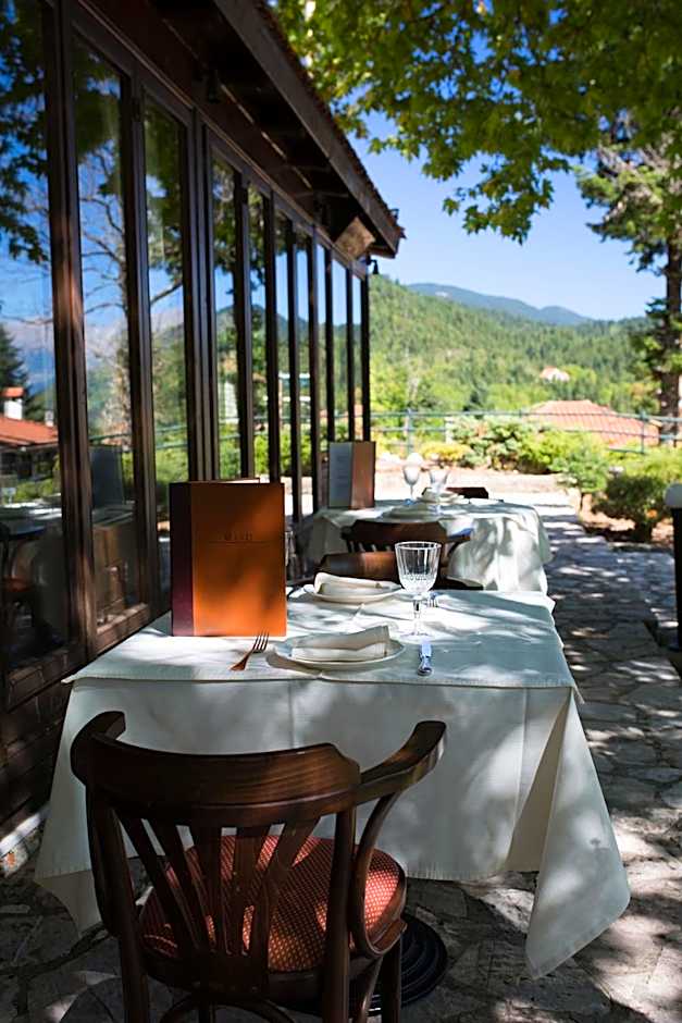 Country Club Hotel & Suites