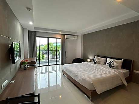 Deluxe Double Room with Balcony
