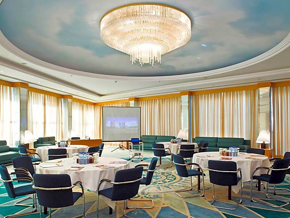 Oryx Grand Jebel Hafeet