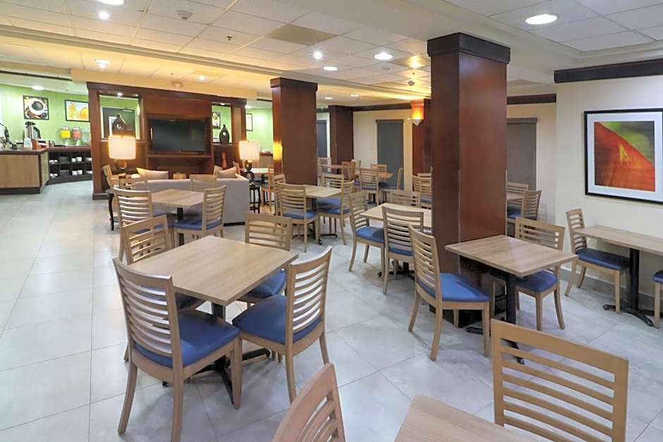 Wyndham Garden Monterrey Aeropuerto