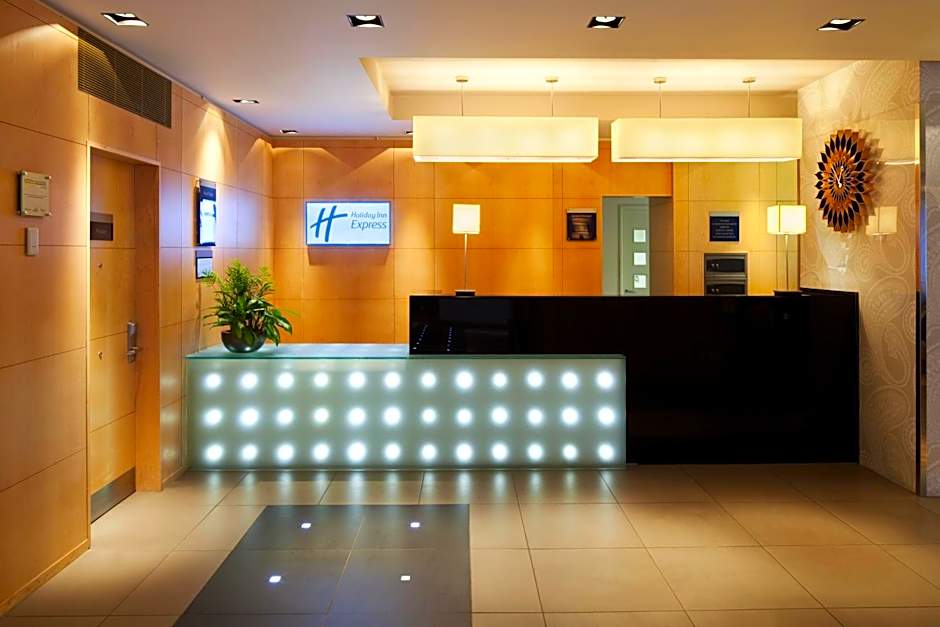Holiday Inn Express Birmingham Redditch By IHG