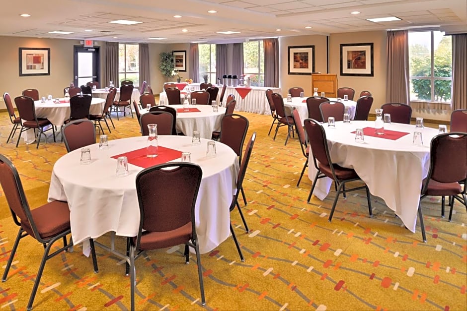 Holiday Inn Express Hotel & Suites Albany By IHG