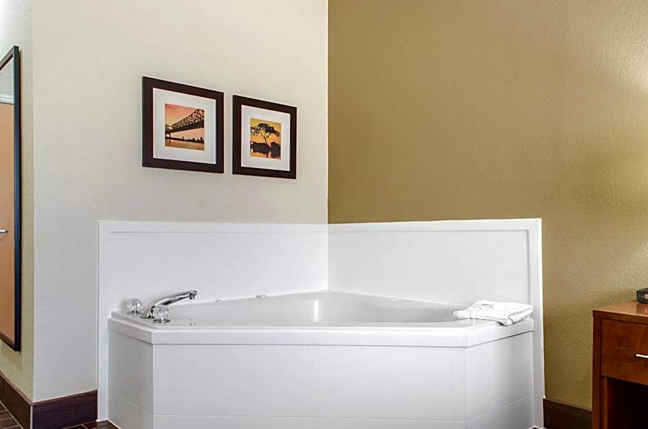 Comfort Inn & Suites Covington - Mandeville