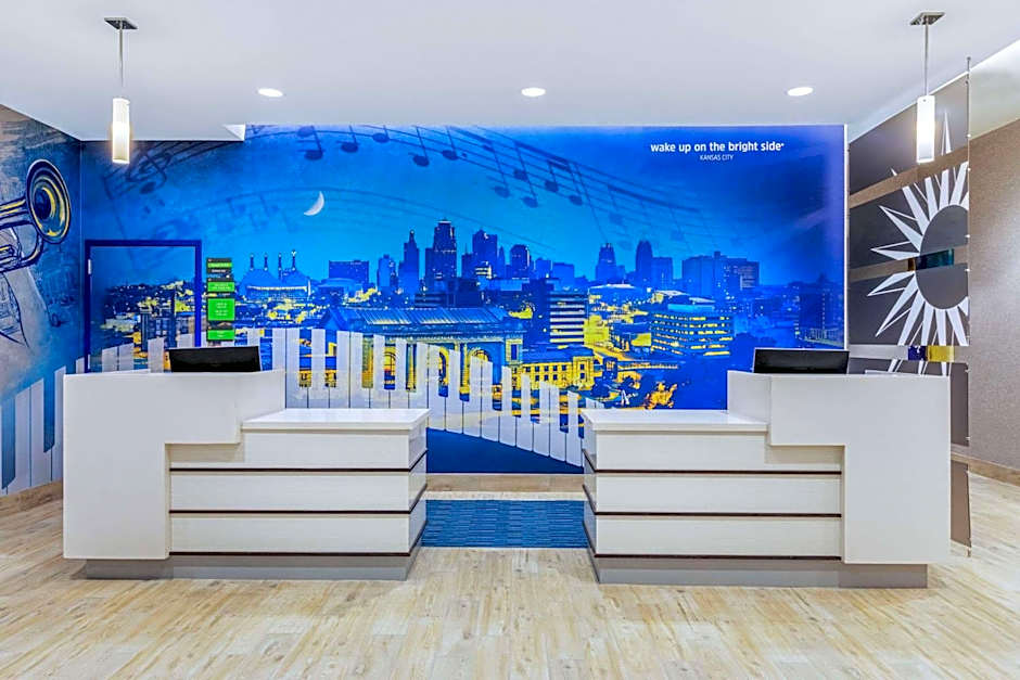 La Quinta Inn & Suites by Wyndham Kansas City Beacon Hill