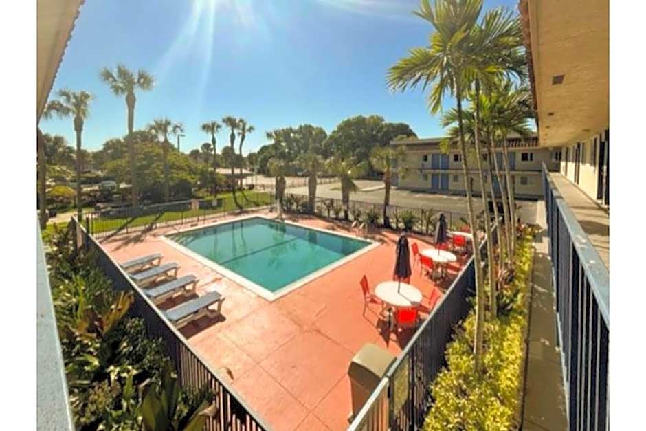 Motel 6 Riviera Beach FL