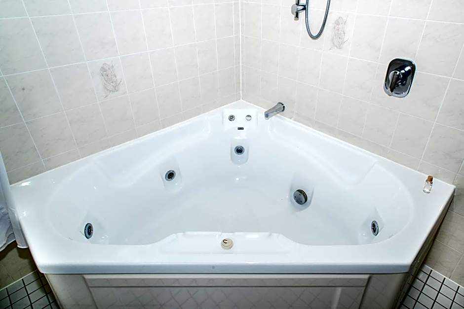 White Heron Motor Lodge