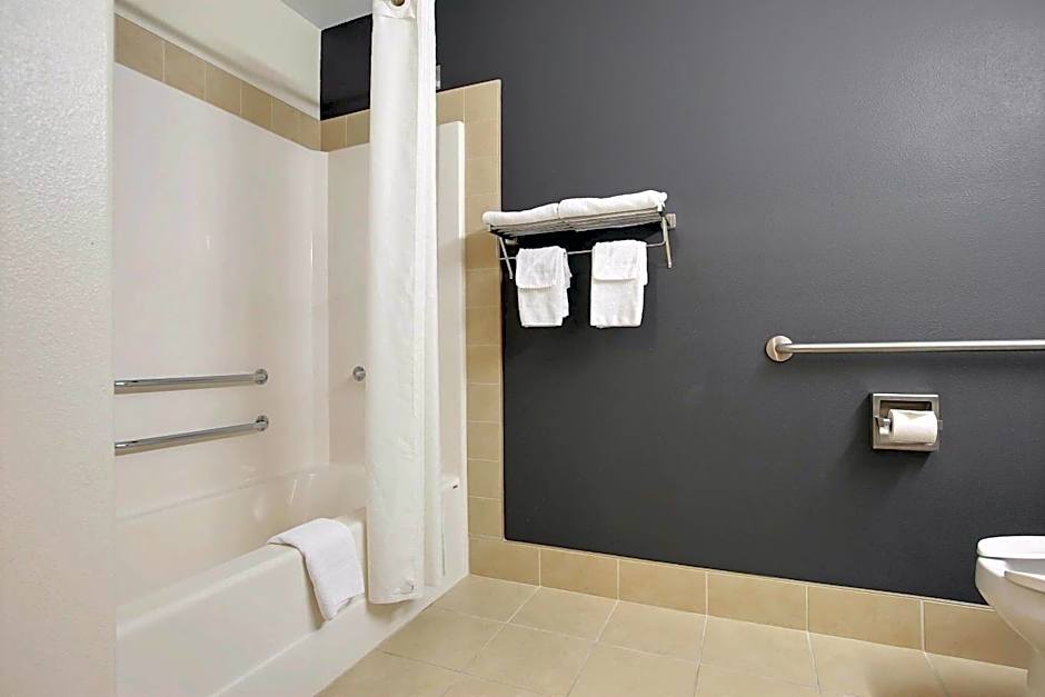 Super 8 by Wyndham Trois-Rivieres