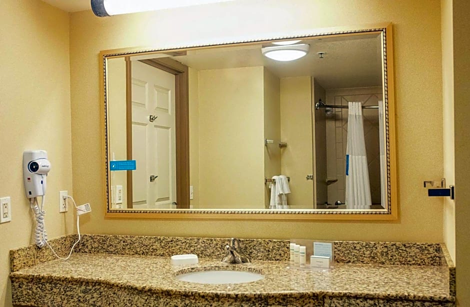 Hampton Inn By Hilton & Suites Lathrop, Ca