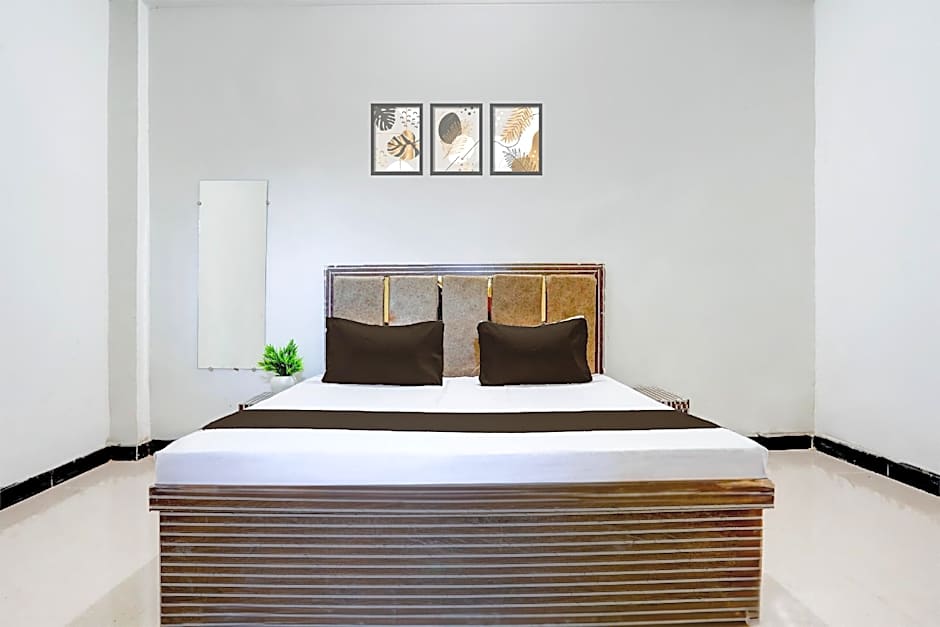 Hotel O Kanha galaxy brothers group