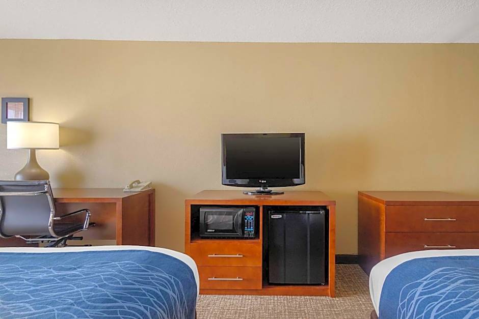 Comfort Inn And Suites - Pittsburg