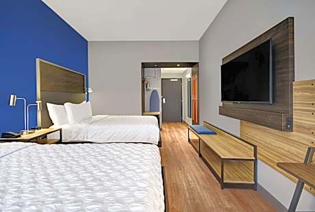Queen Room with Two Queen Beds