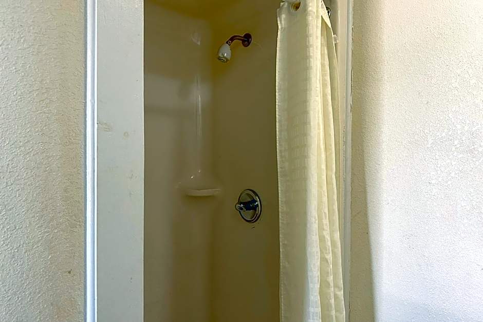 Classic Inn By OYO I- 240 Near Memphis Airport