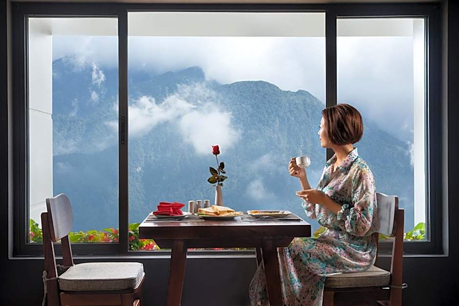 The View Sapa Hotel