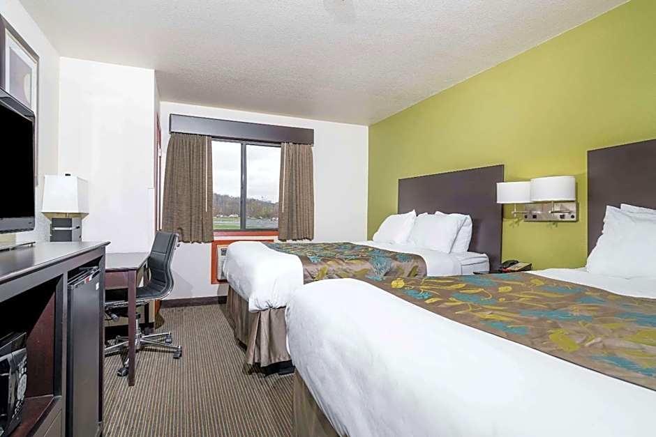 Baymont by Wyndham Eau Claire WI