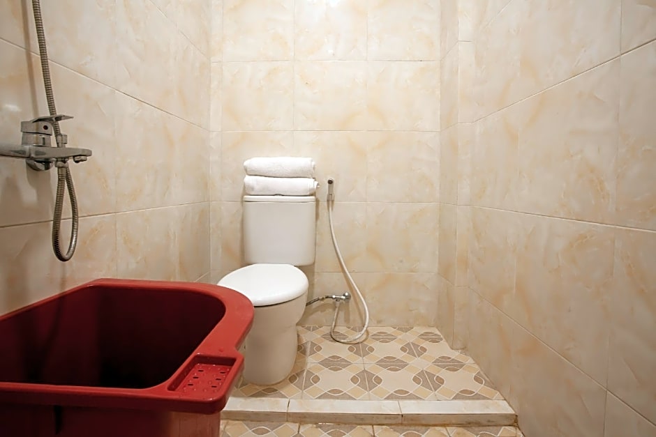 Hotel O Sopou Penginapan Rinal & Tuah