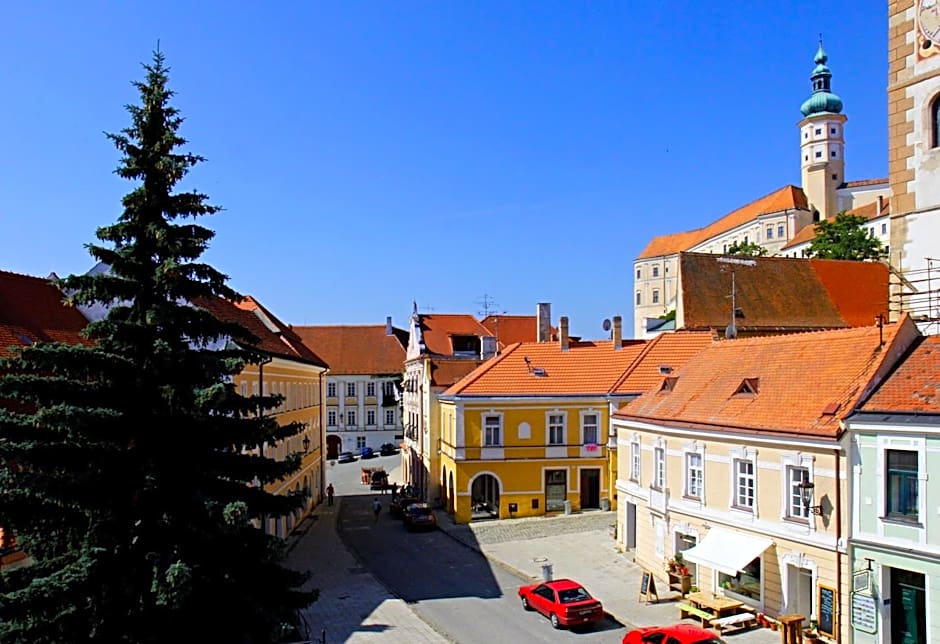 Vivaldi Apartments
