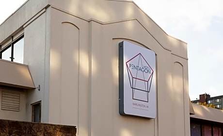 Hotel Pentagon @ Arlington - Arlington Hotels - VA at getaroom