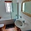 Cloud to Chill Surfhouse Baleal