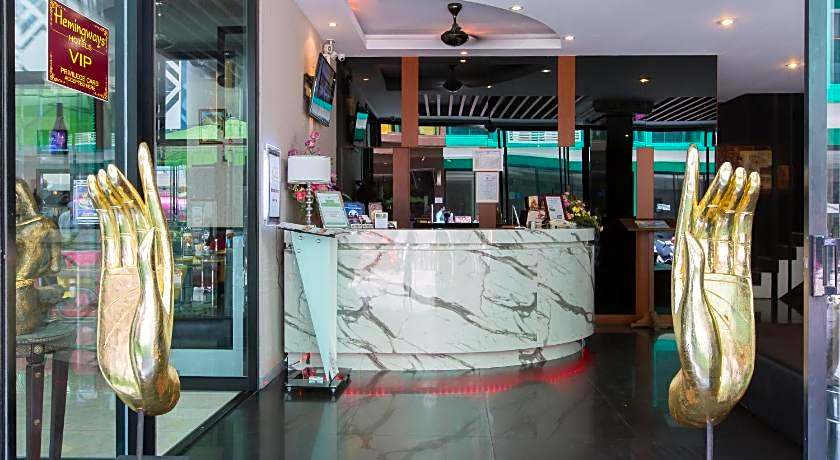 Hemingways Silk Hotel