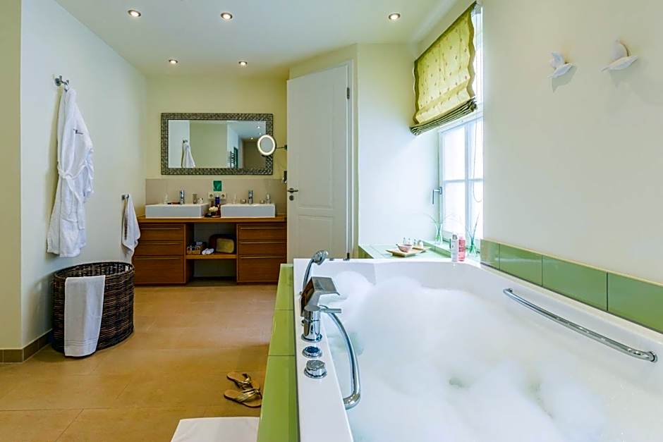 Tides Boutique Hotel - by Romantik