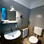 Easy Star Hotel