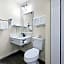 Econo Lodge Inn & Suites Heavenly Village Area