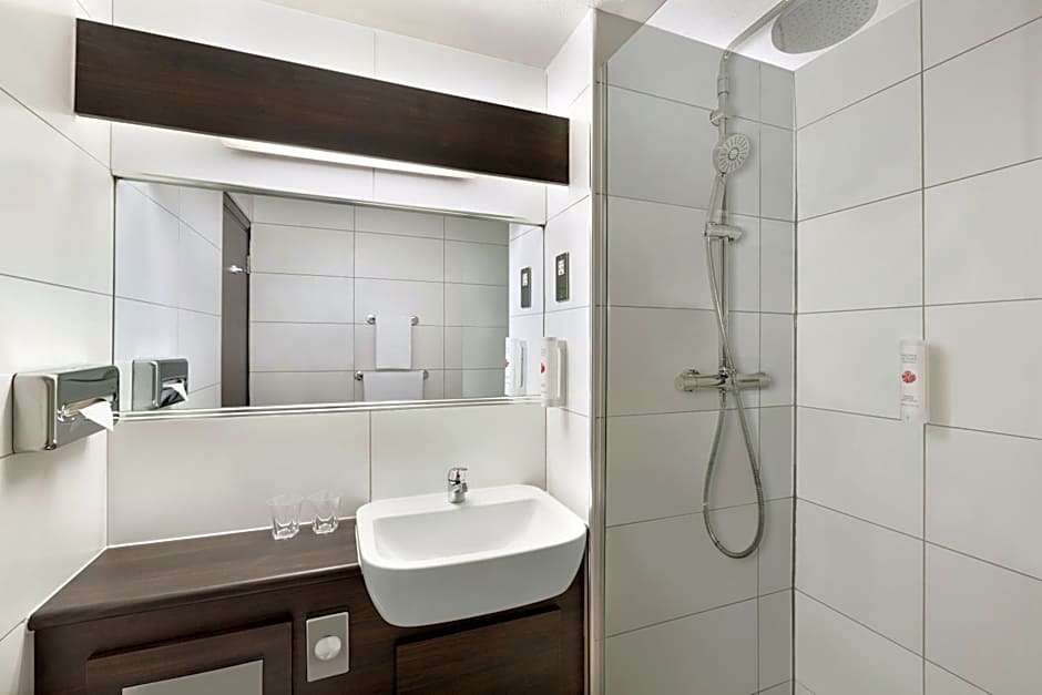 Ramada by Wyndham Bristol West