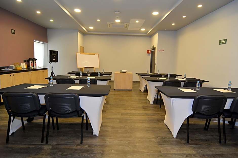 City Express Plus by Marriott Medellín Colombia